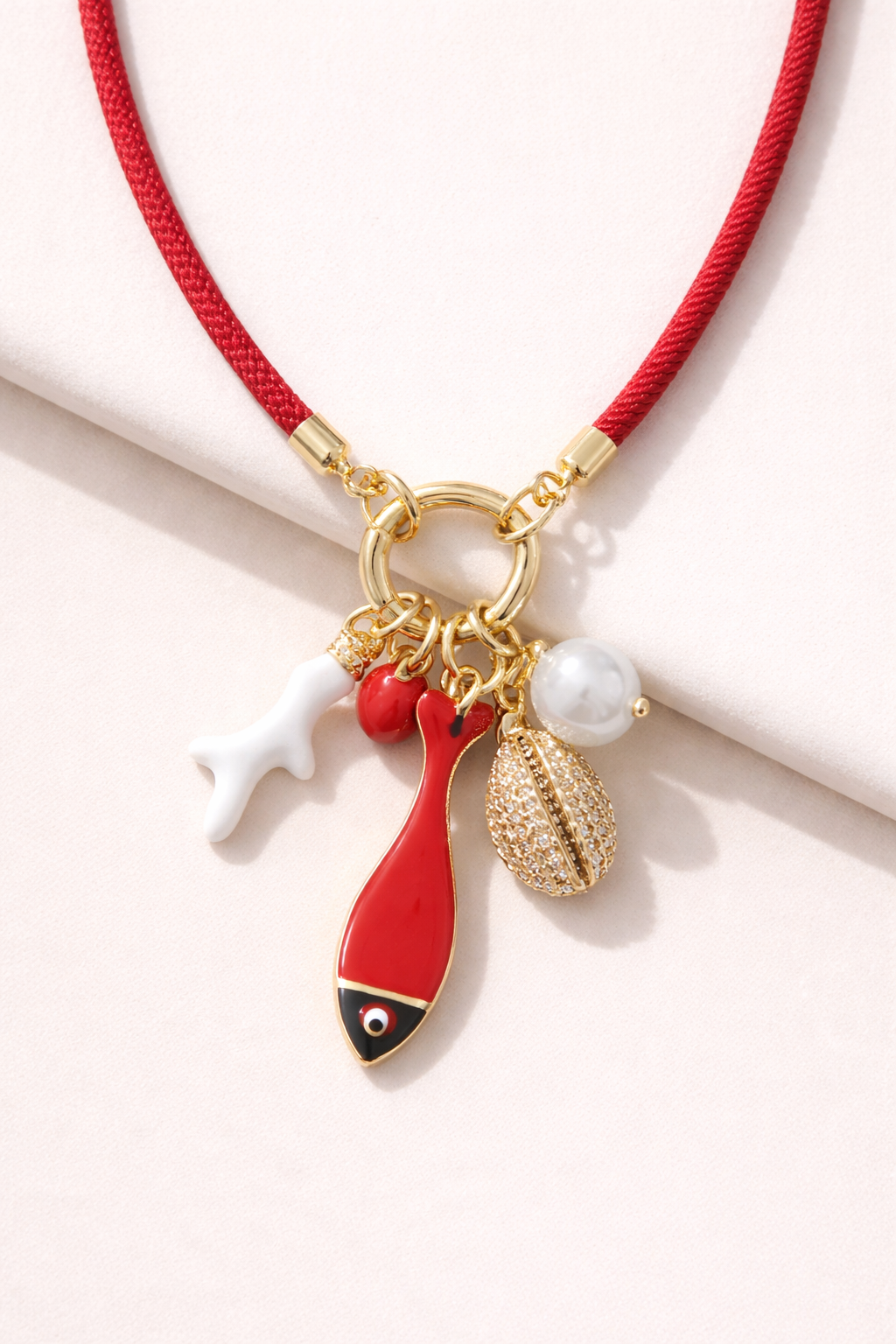 Collar ajustable dijes pez rojo