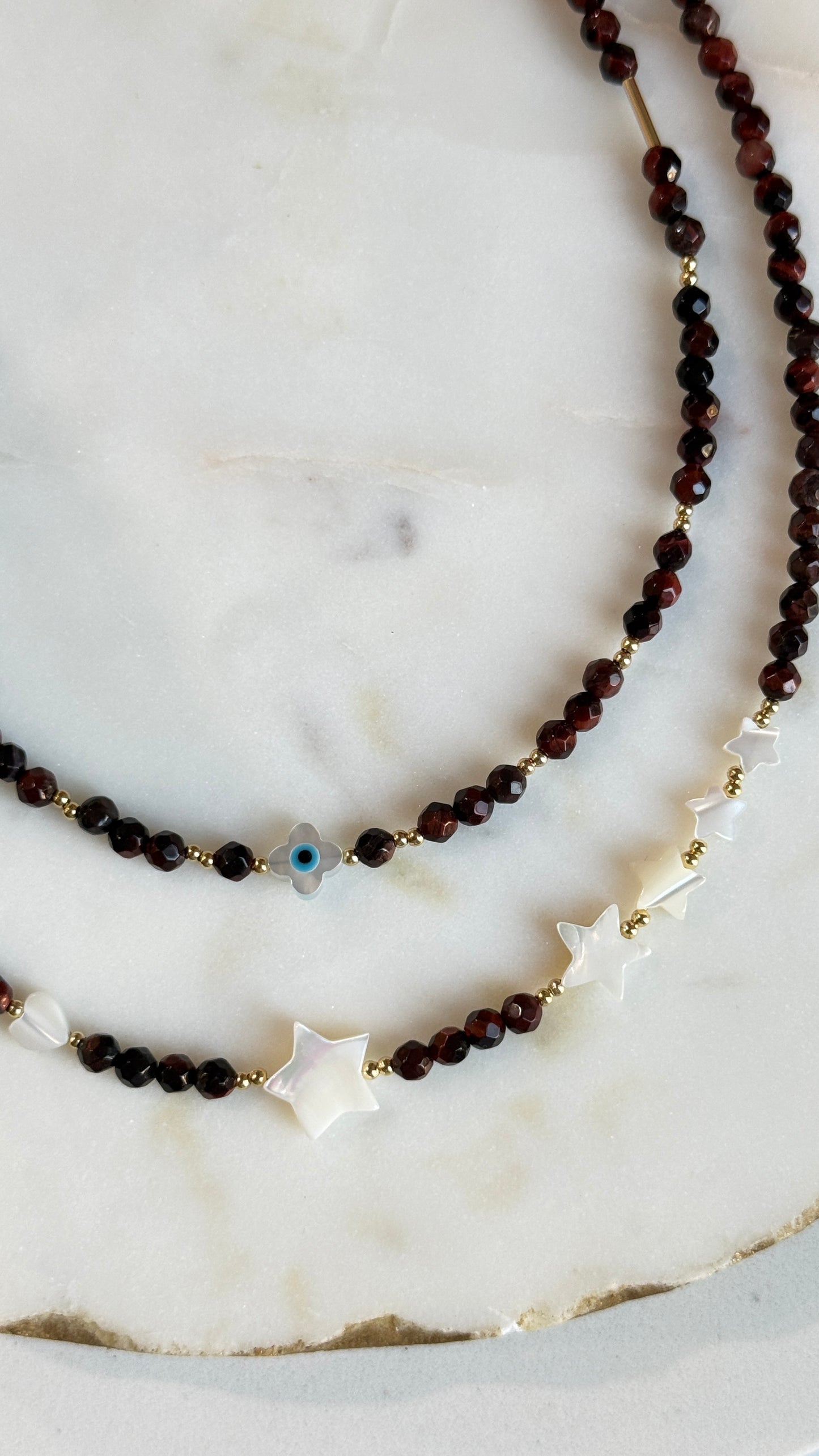 Collar Marrón con ojito turco y estrellas