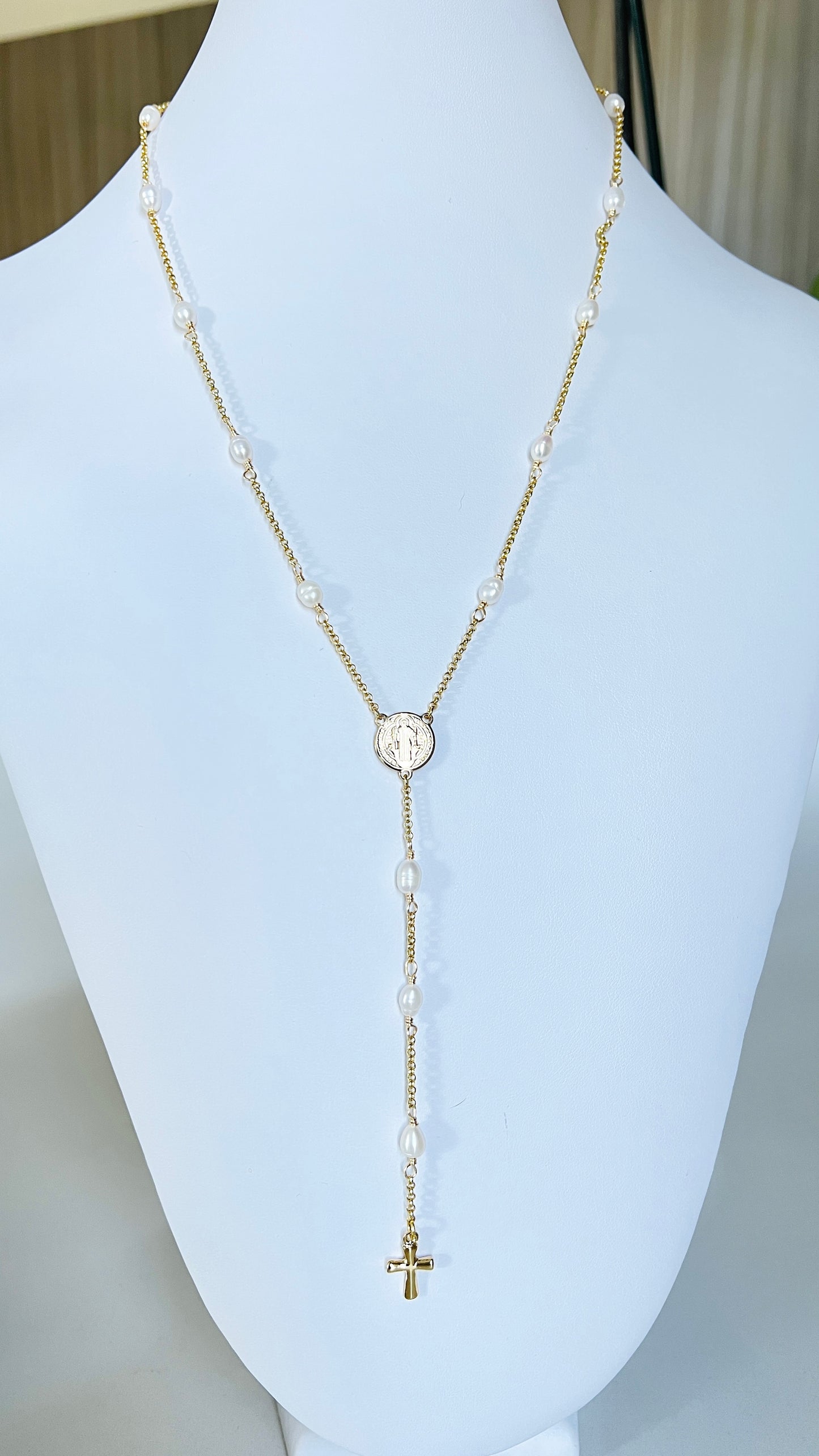 Collar Modelo Rosario Fino