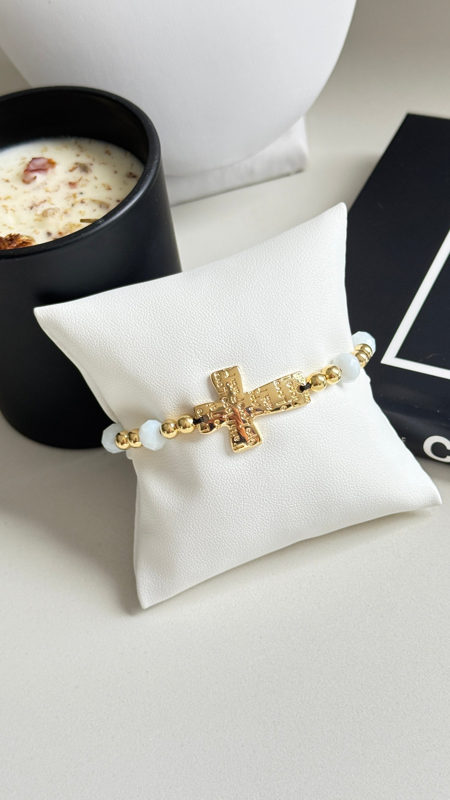 Pulsera Cruz cristales ajustable