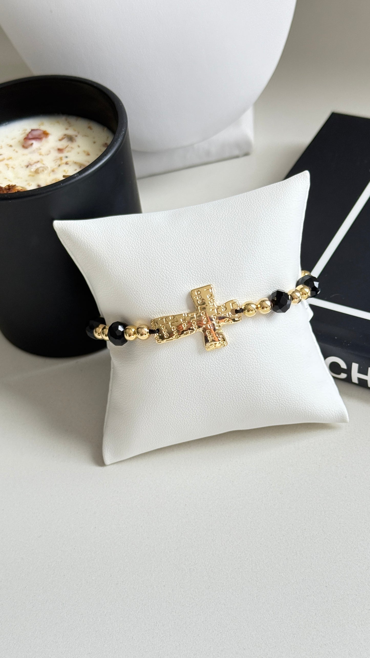 Pulsera Cruz cristales ajustable