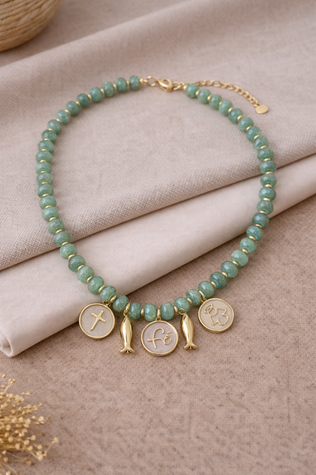 Collar Jade Paz