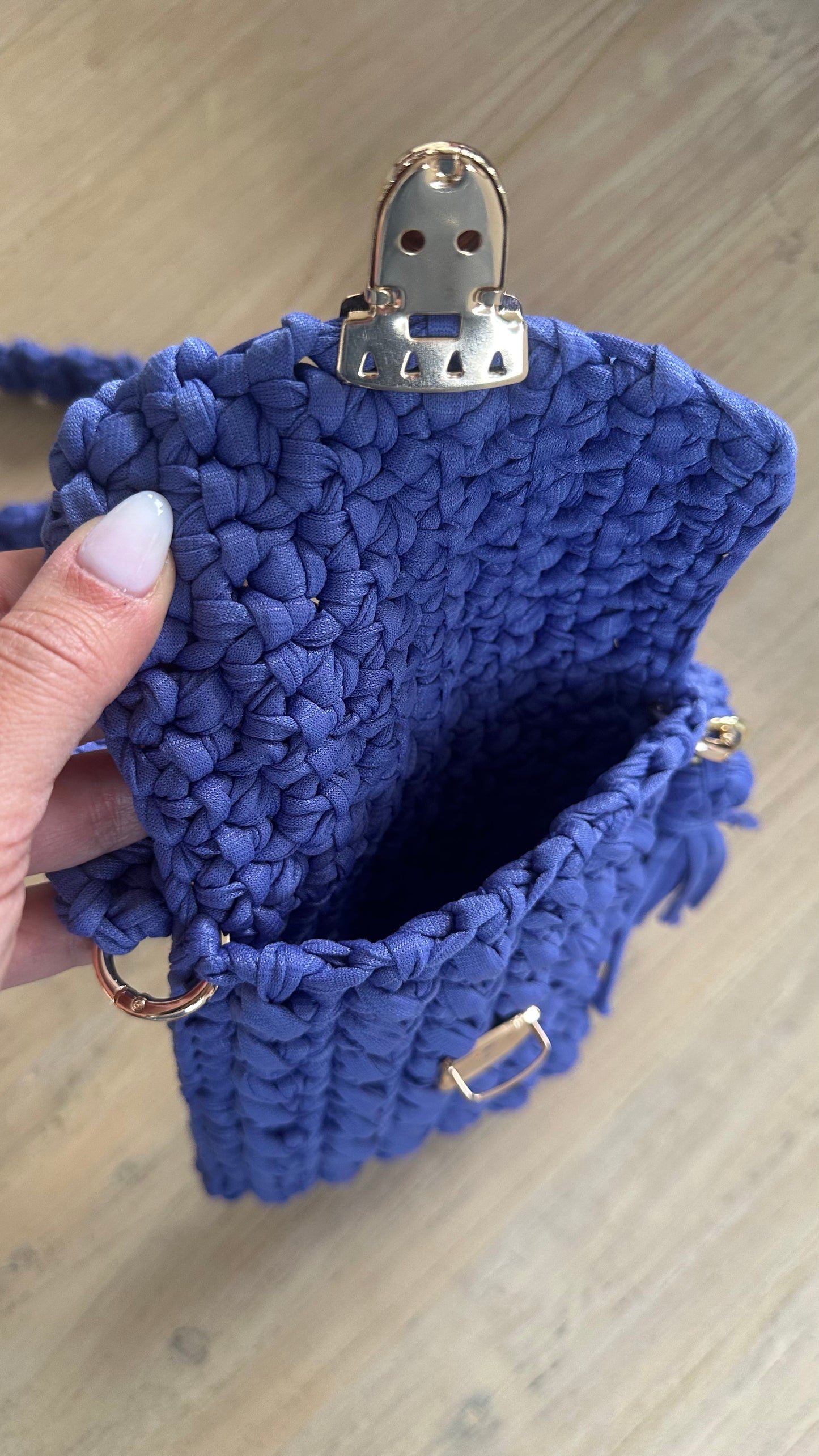 Crochet phone bag