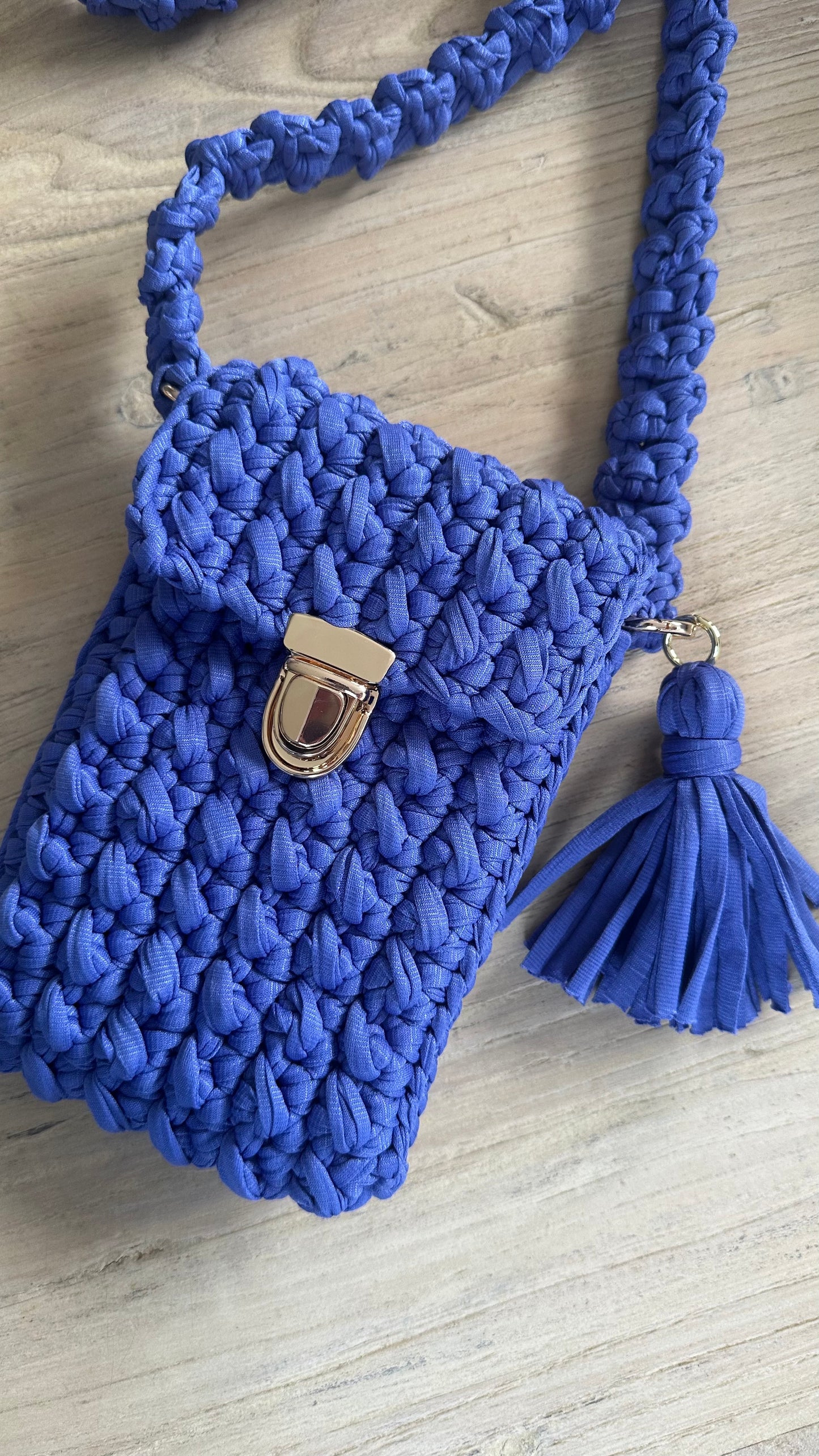 Crochet phone bag
