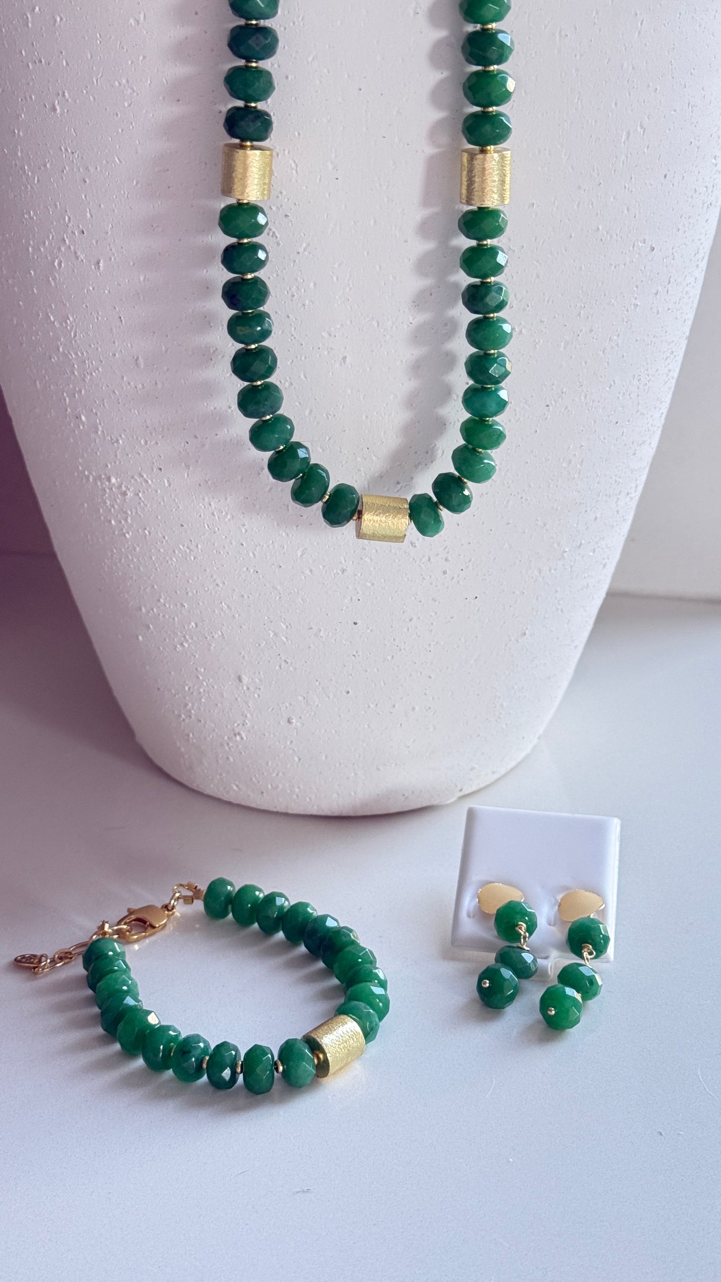 Collar Verde oscuro