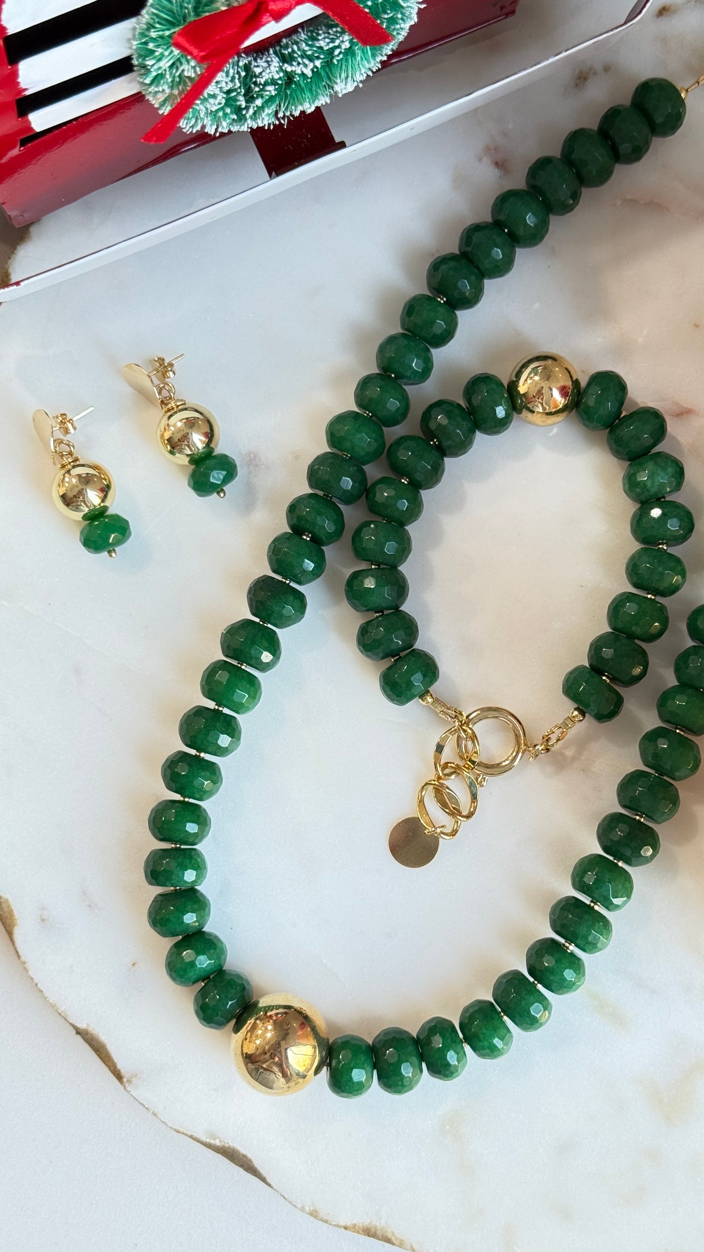 Collar Verde con dorado