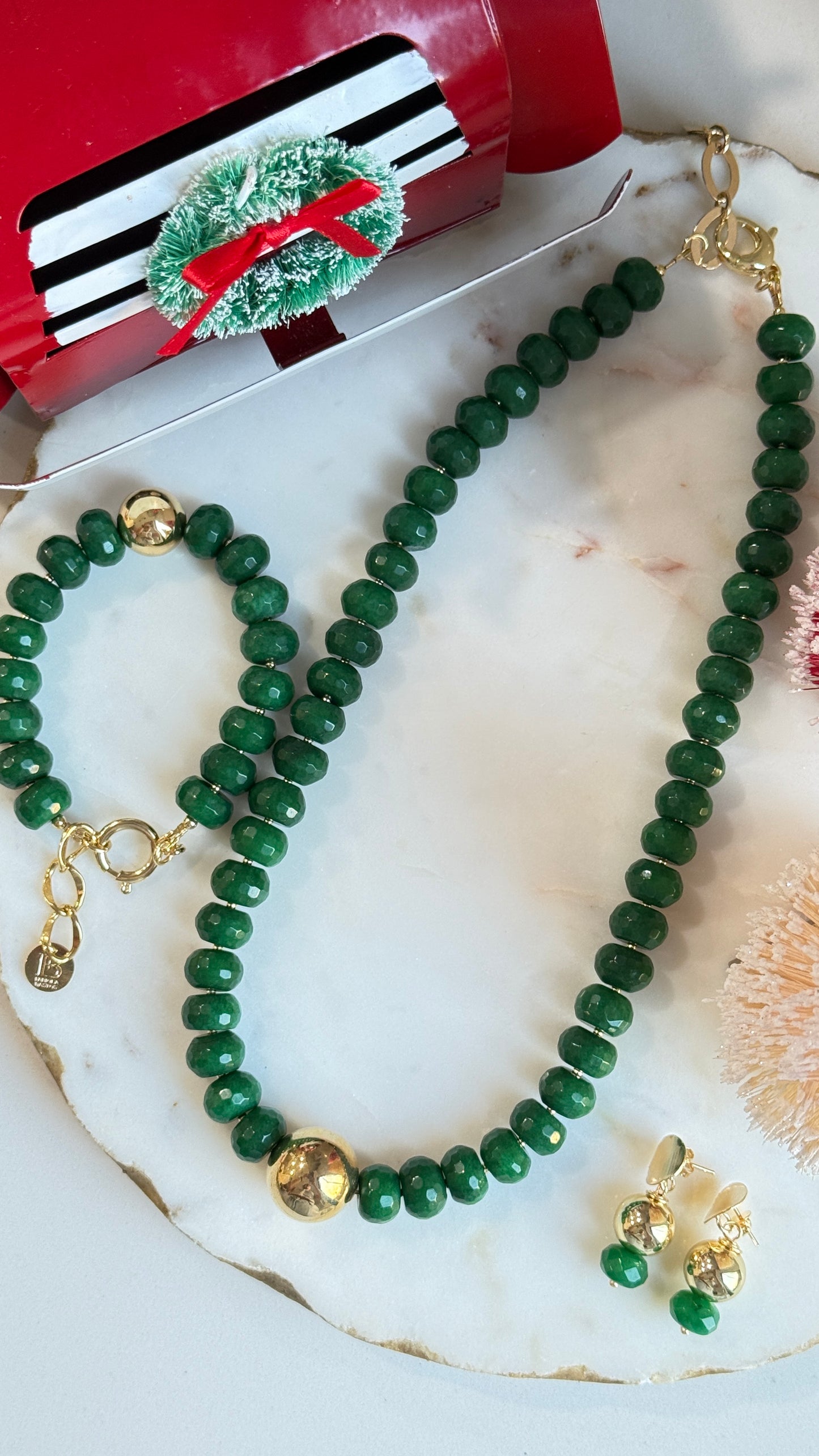 Collar Verde con dorado