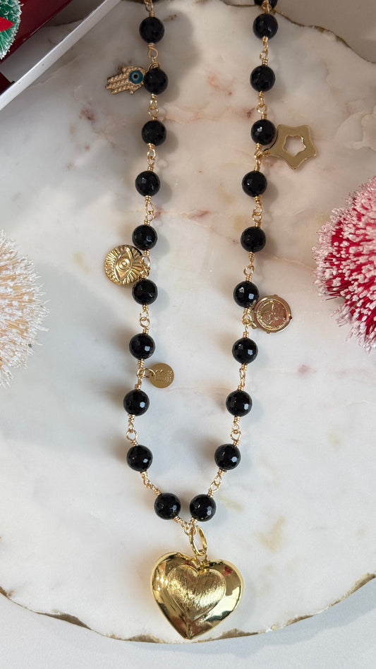 Collar largo negro Corazón múltiples dijes