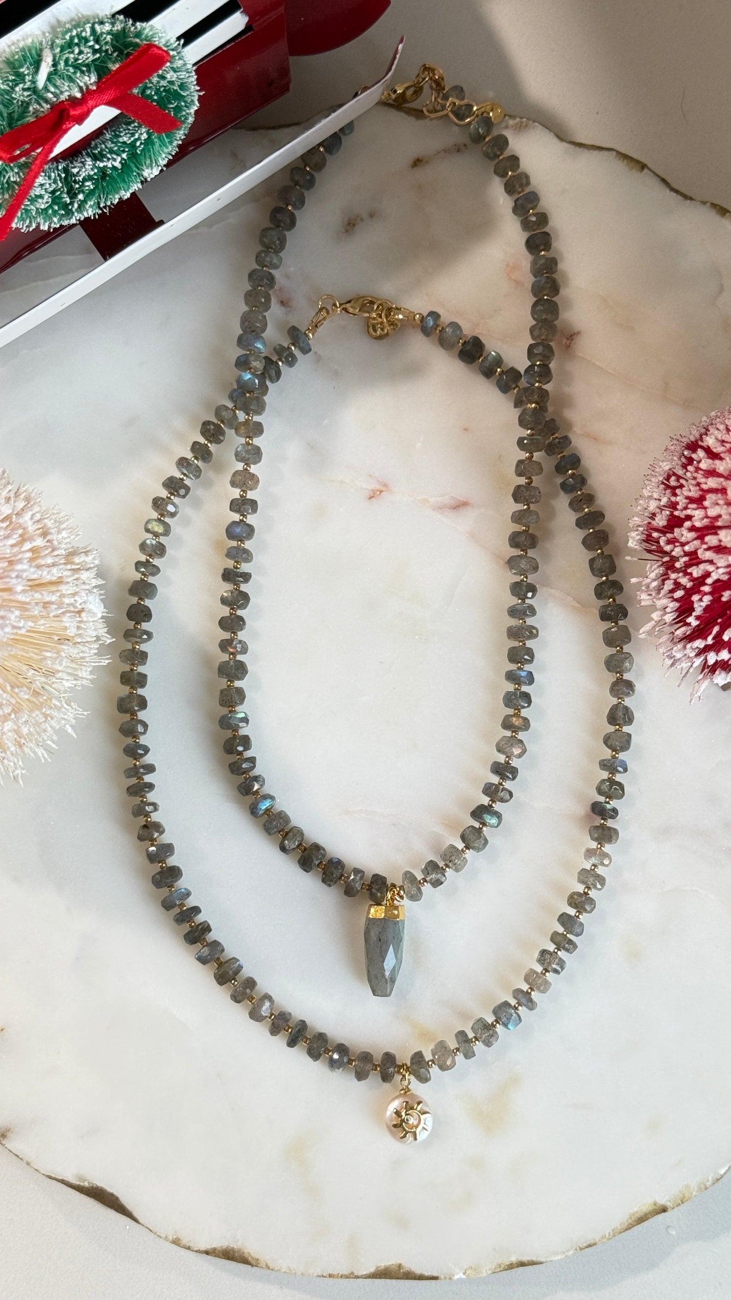 Collar Labradorita gris con dije