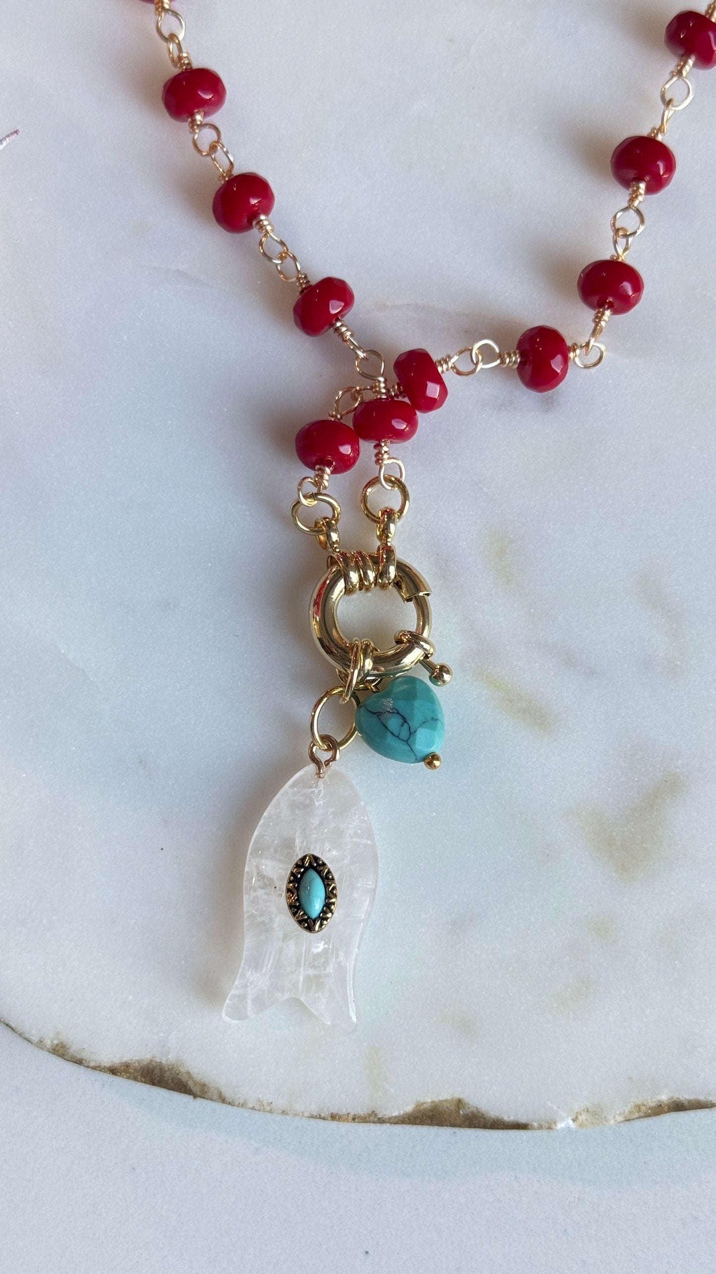 Collar Rojo detalle Turquesa