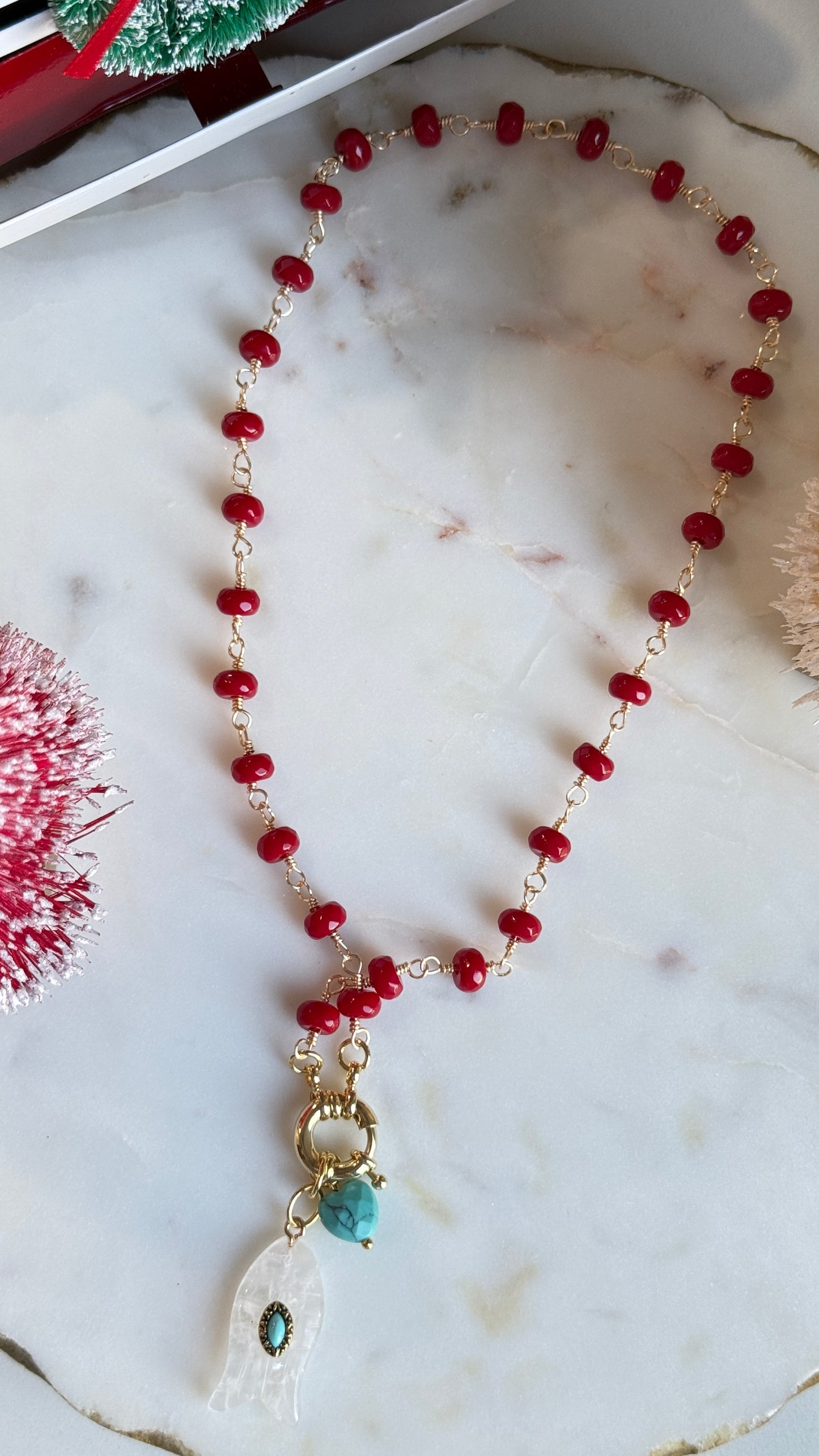 Collar Rojo detalle Turquesa