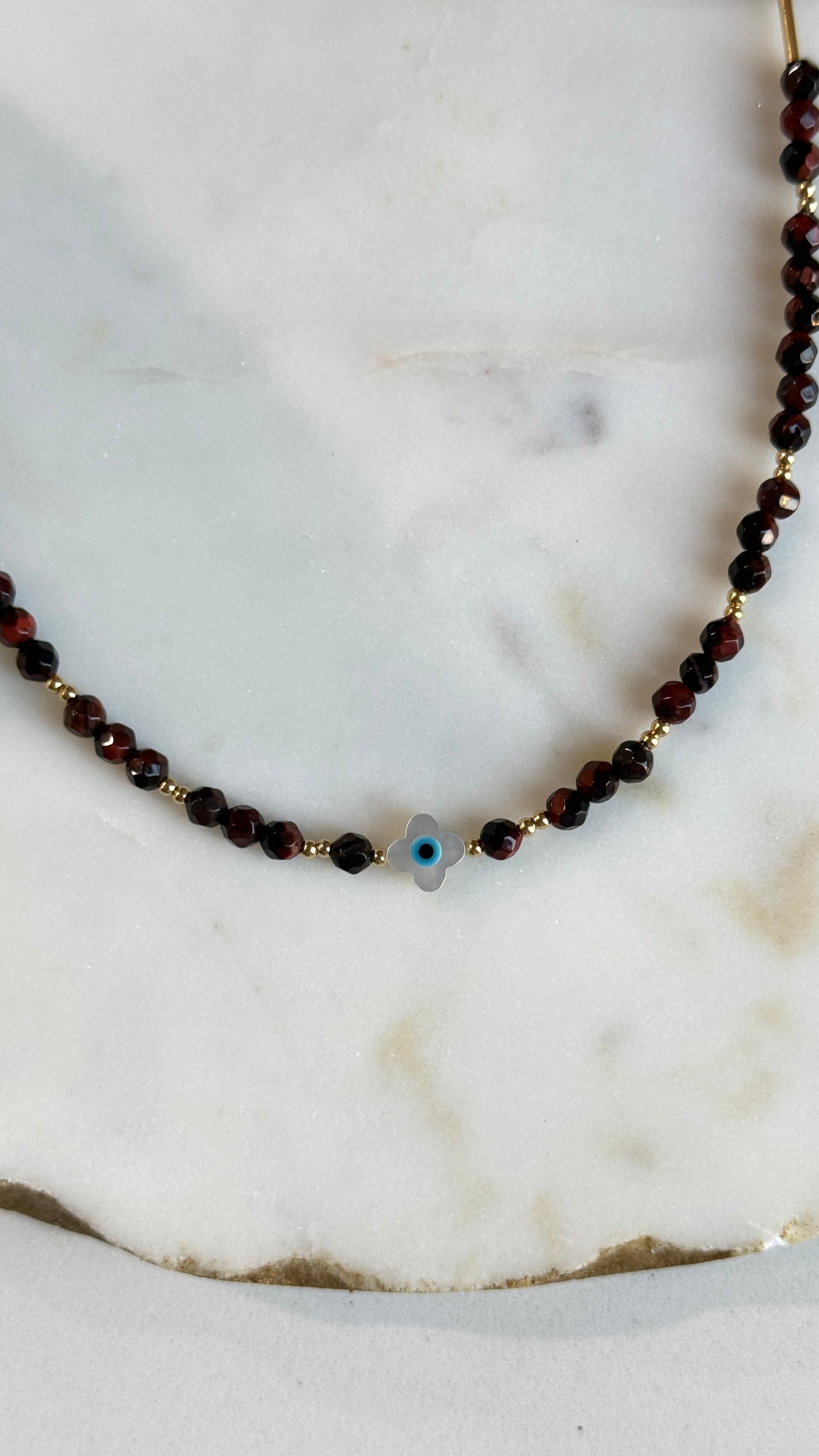 Collar Marrón con ojito turco y estrellas