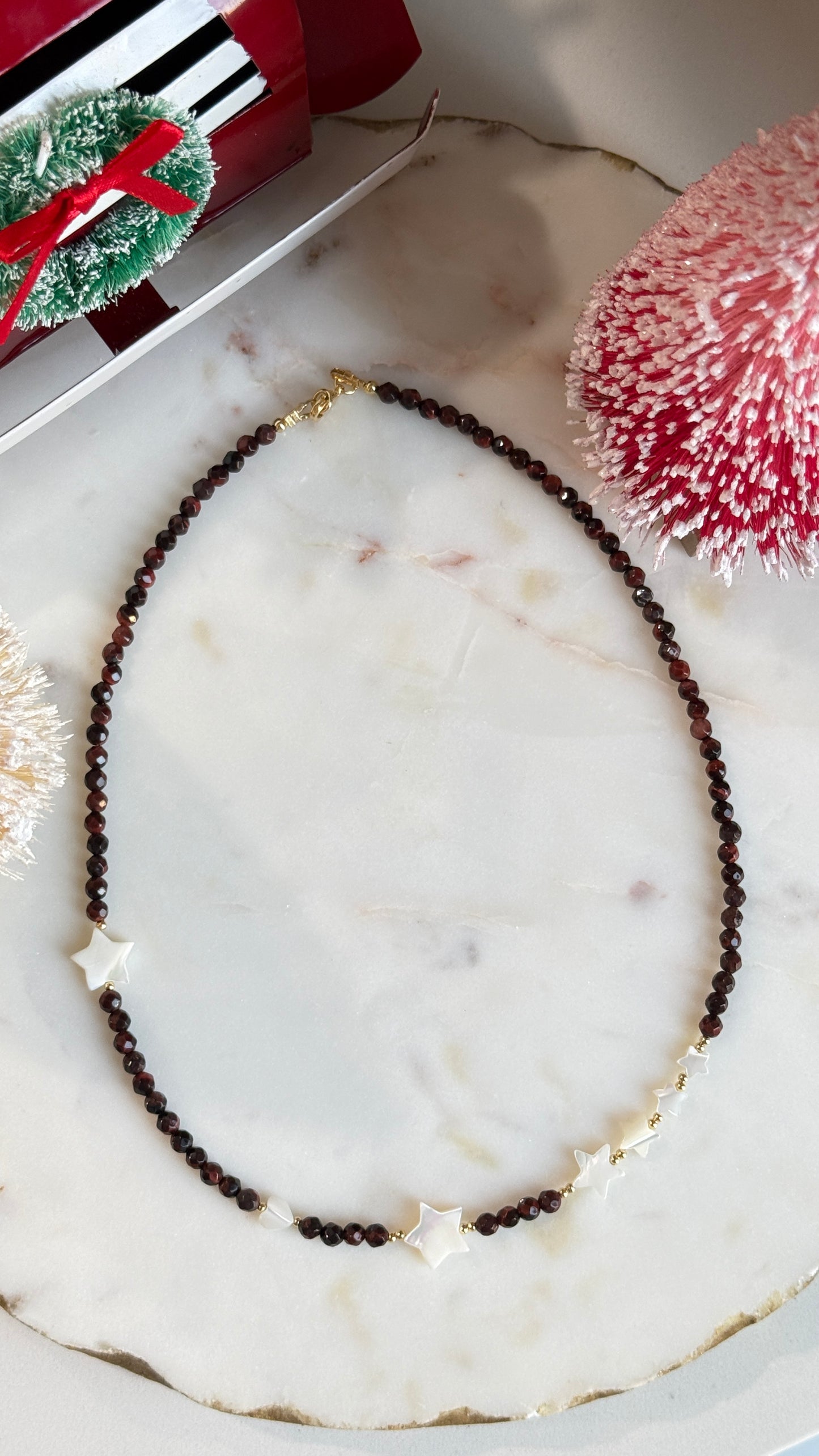 Collar Marrón con ojito turco y estrellas