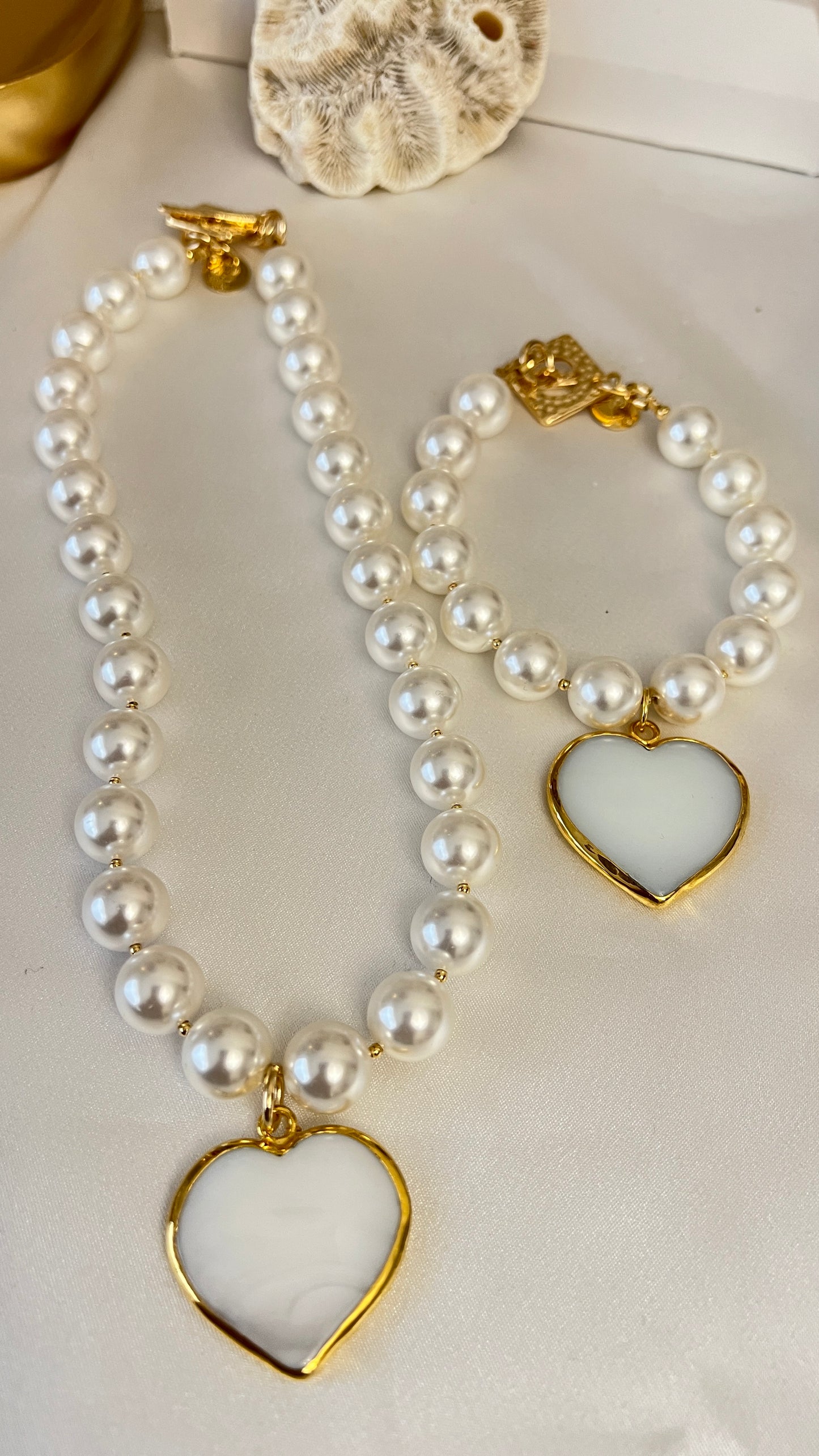 Set Collar y Pulsera de perlas con Corazón blanco
