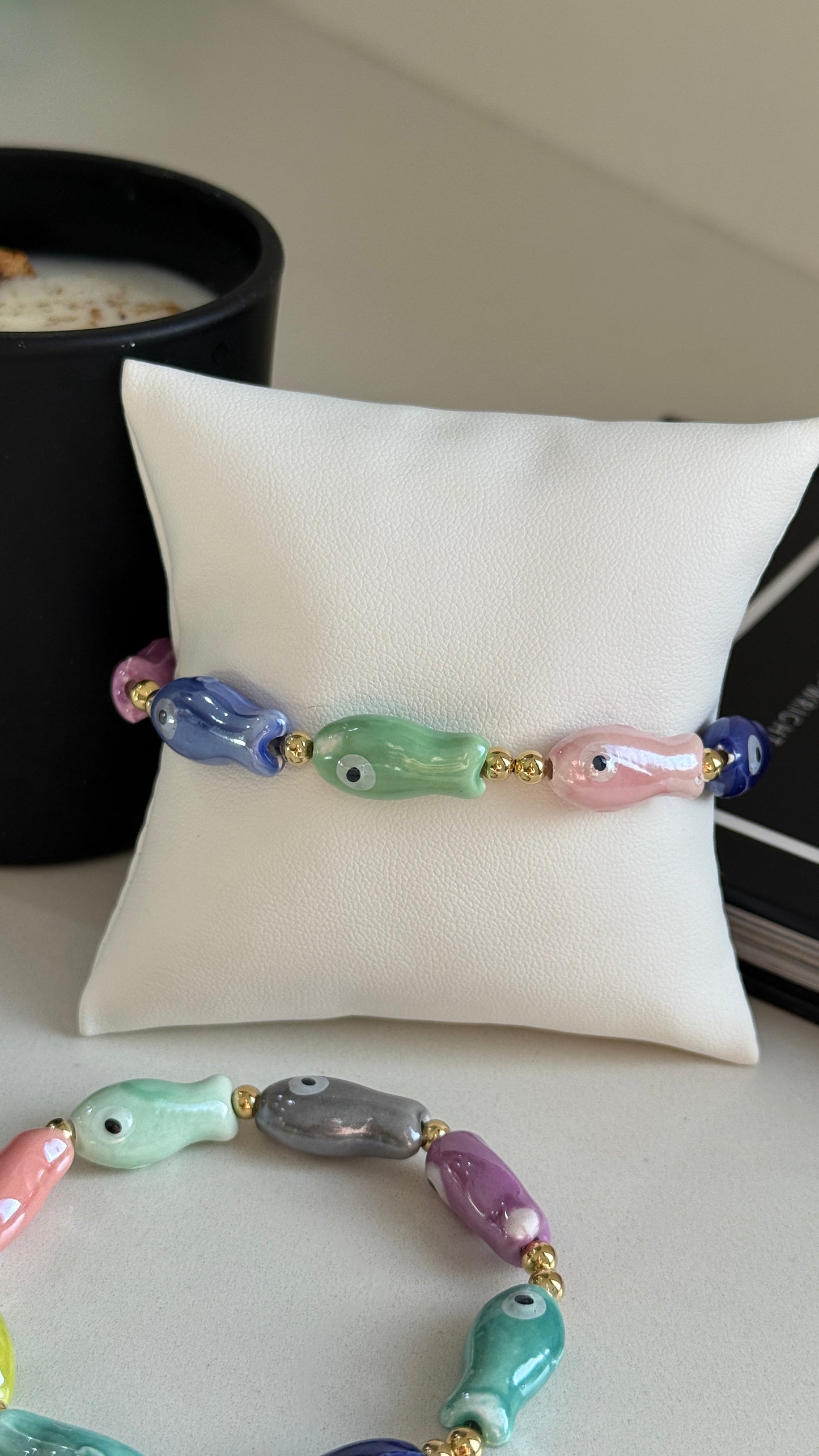 Pulsera peces en el mar